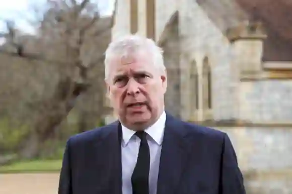 La famille royale assiste à l'office du dimanche à Windsor