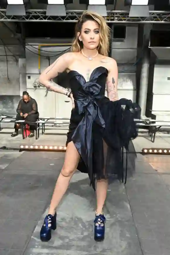 Vivienne Westwood : Front Row -  Paris Fashion Week - Womenswear Spring Summer 2022