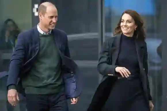 El Príncipe Guillermo y la Duquesa Kate visitan Merseyside