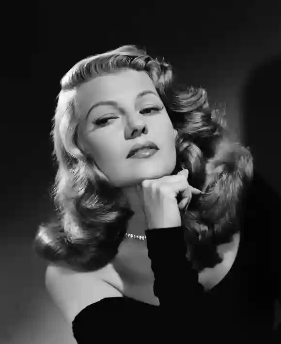 Gilda: Rita Hayworth Mejores Fotos y Peliculas 1946 modelo pin up