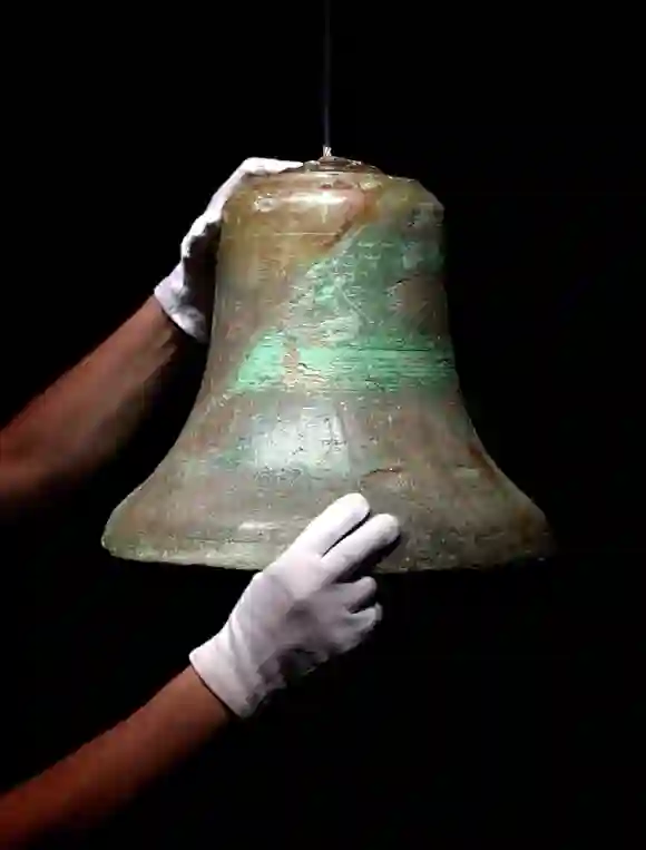 Il s'agissait d'une cloche de navire sur le RMS Titanic.