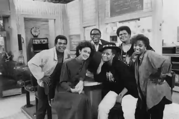 WHAT S HAPPENING NOW!!, (l-r): Haywood Nelson, Anne-Marie Johnson, Ernest Thomas, Tempest Bledsoe, Shirley Hemphill, Dan