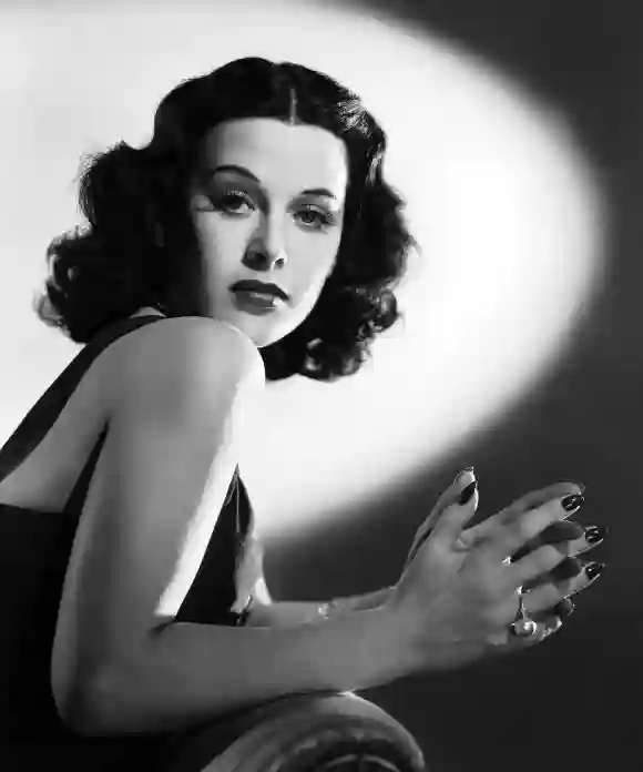 Hedy Lamarr movie Algiers﻿ (1938) film actress inventor career