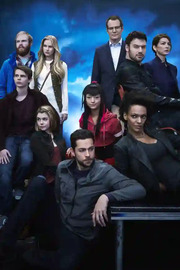 HEROES REBORN, (top row): Henry Zebrowski, Danika Yarosh, Jack Coleman, Ryan Guzman, Rya Kihlstedt,(middle): Robbie Kay,