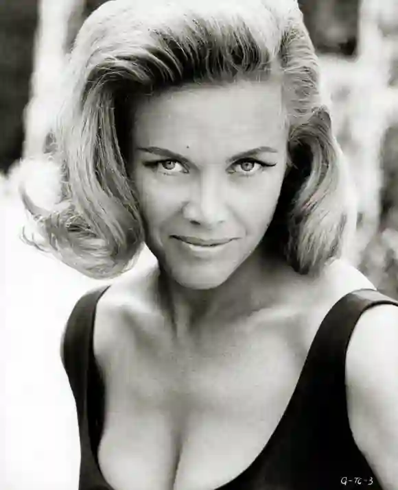 Honor Blackman interpretó a "Pussy Galore" en 'Goldfinger'.
