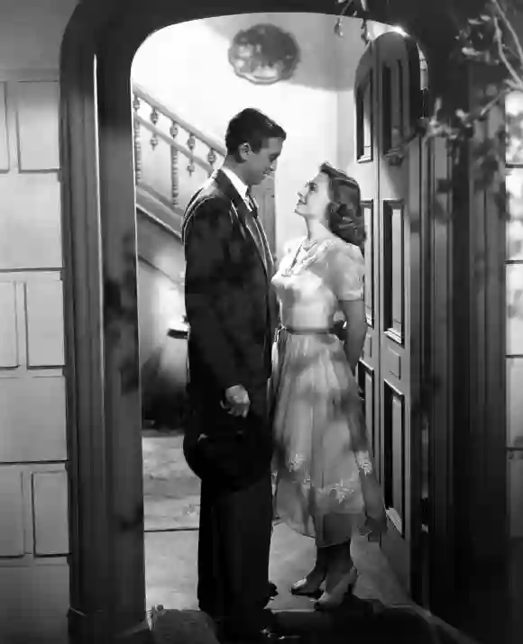 It's A Wonderful Life: Facts About The Christmas Classic movie film 1946 cast James Stewart Donna Reed