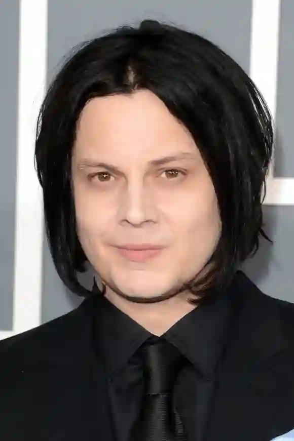 Jack White llega a la 55ª edición de los premios GRAMMY.