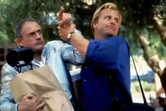 Christopher Lloyd &amp; Jeff Daniels Personajes: Tío Martin &amp; Tim O Hara Película: Mi marciano favorito; Mi marciano favorito (
