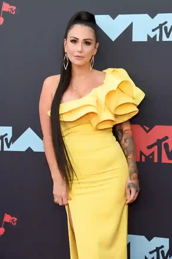 Jennifer Farley attends the 2019 MTV Video Music Awards.