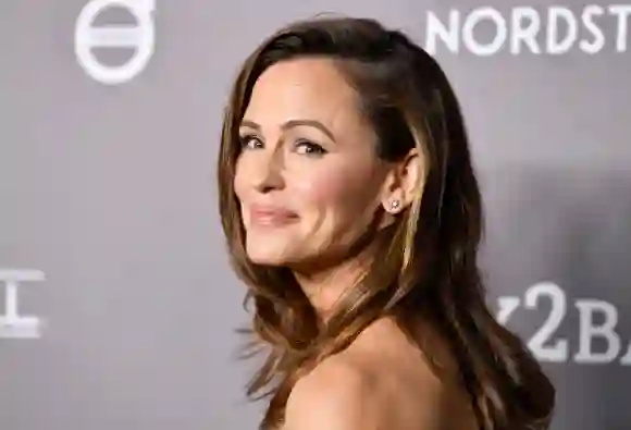 CULVER CITY, CALIFORNIA - NOVEMBER 09: Jennifer Garner attends 2019 Baby2Baby Gala Presented By Paul Mitchell at 3LABS on November 09, 2019 in Culver City, California. (Photo by Frazer Harrison/Getty Images)