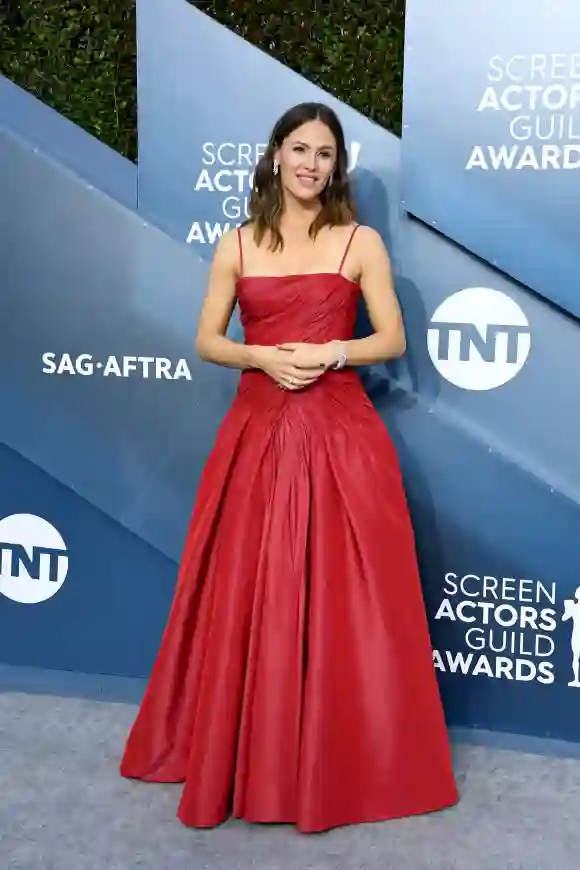 Actress Jennifer Garner poses on the red carpet at the 2020 SAG Awards.