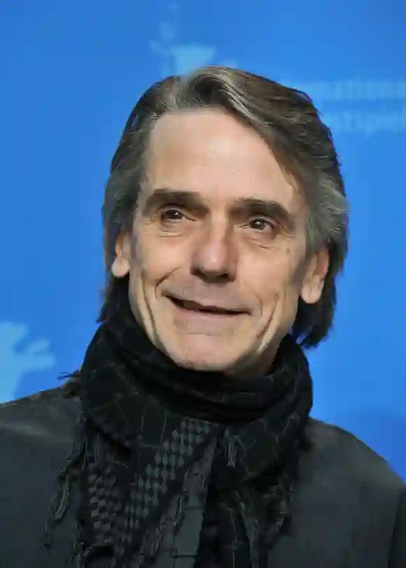 Jeremy Irons interpretó al Dr. Cap Jackson en La Ley y el Orden: UVE en la temporada 12