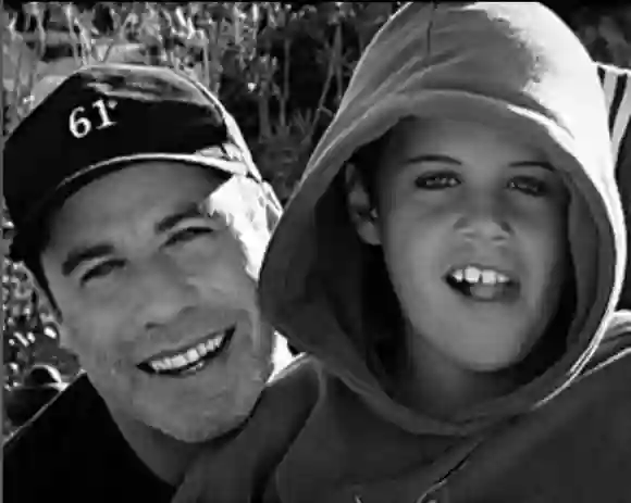 John Travolta y su hijo Jett Travolta 2022 Instagram homenaje causa de la muerte 2009 edad