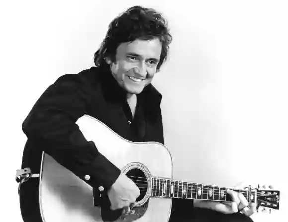 JOHNNY CASH AND THE COUNTRY GIRLS, Johnny Cash, 1981 Courtesy Everett Collection !ACHTUNG AUFNAHMEDATUM GESCHÄTZT ! PUBLI