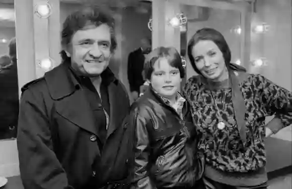 UNITED  STATES  -  APRIL  01:    Johnny  Cash,  June  Carter

DMI/The  LIFE  Picture  Collection

Sp