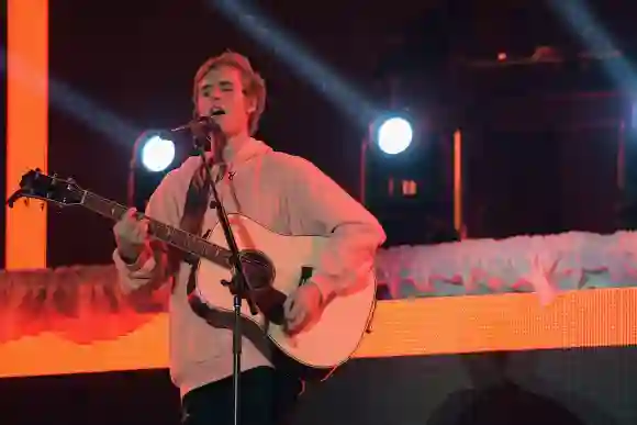 Justin Bieber performs poolside at Fontainebleau Miami Beachs New Years Eve Celebration.