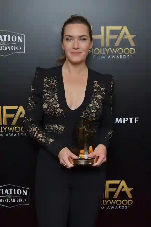 BEVERLY HILLS, CA - NOVEMBER 05: Honoree Kate Winslet, recipient of the Hollywood Actress Award for 'Wonder Wheel,' poses in the press room during the 21st Annual Hollywood Film Awards