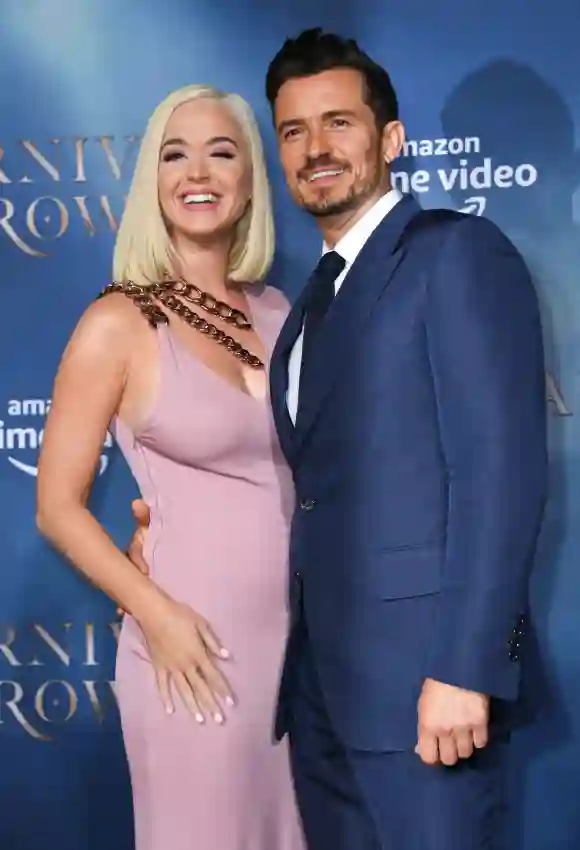 Orlando Bloom y Katy Perry llegan al estreno en Los Ángeles de la serie original de Amazon "Carnival Row".