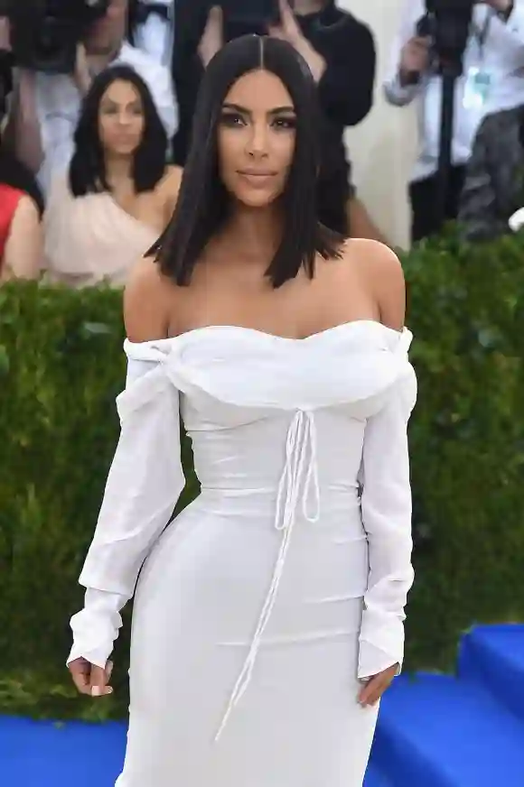 Kim Kardashian West asiste a la Gala del Instituto de Vestuario "Rei Kawakubo / Comme des Garcons: El arte de lo intermedio".
