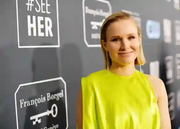 Kristen Bell attends the 25th Annual Critics' Choice Awards.