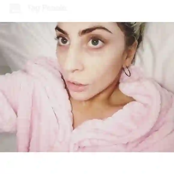 Lady Gaga completamente sin maquillaje