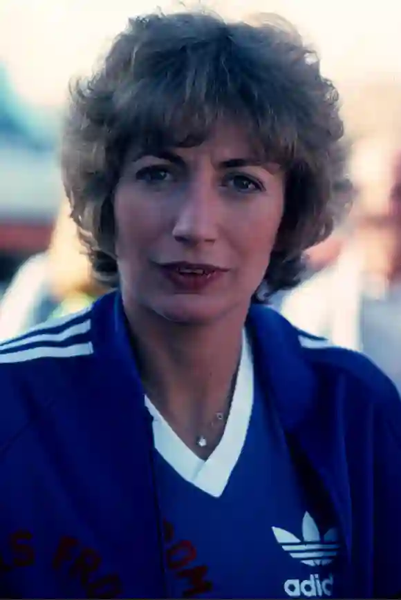 Penny Marshall as "Laverne DeFazio"