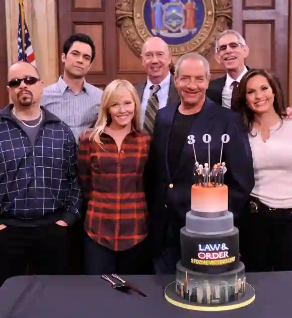 'Law & Order: SVU' ﻿cast attends 300th episode celebration in 2012.