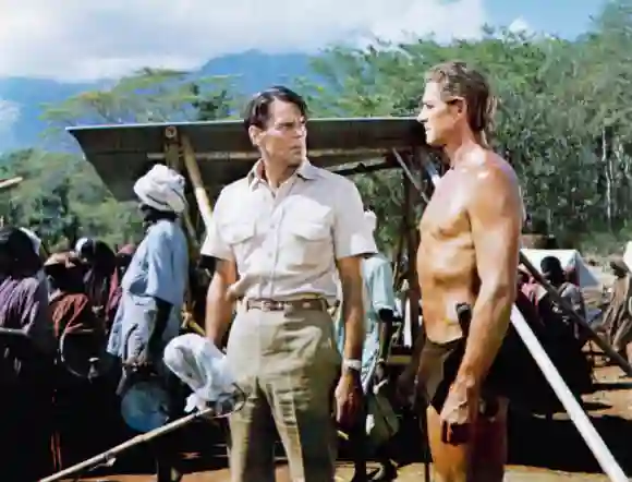 TARZAN GOES TO INDIA, from left, Leo Gordon, Jock Mahoney, 1962 Courtesy Everett Collection !ACHTUNG AUFNAHMEDATUM GESCH