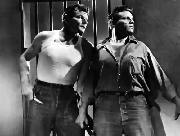 RIOT IN CELL BLOCK 11, Leo Gordon, Neville Brand, 1954. Courtesy Everett Collection !ACHTUNG AUFNAHMEDATUM GESCHÄTZT! PU