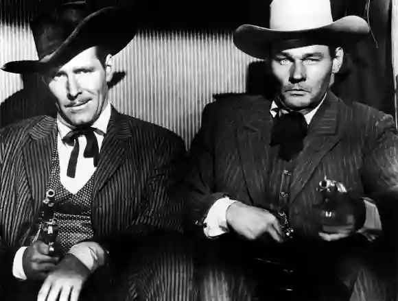 Philip Carey & Leo Gordon Characters: Frank Slayton, Tom Jess Burgess Film: Gun Fury (1950) Director: Raoul Walsh 09 Oct