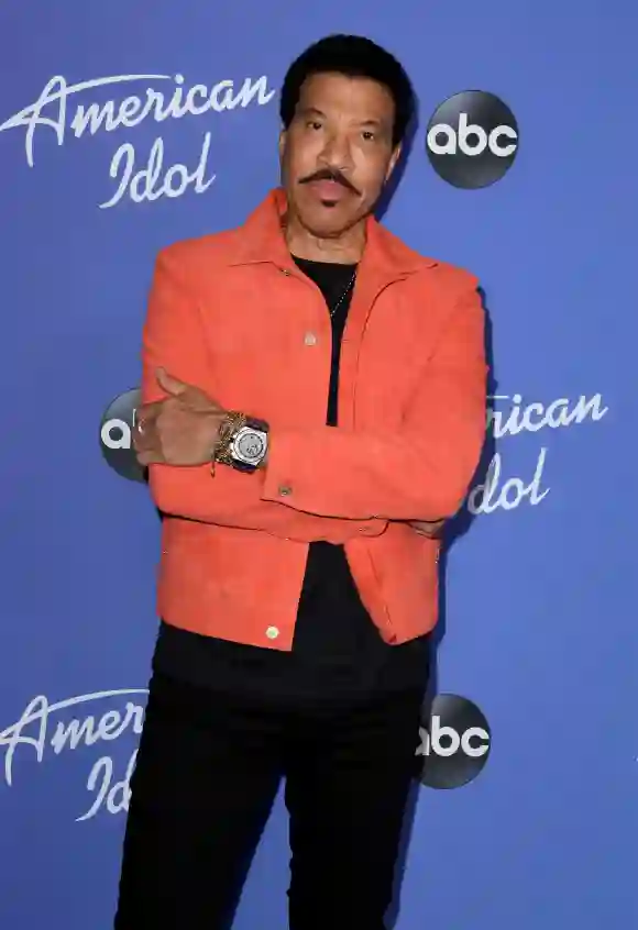 Lionel Richie assiste à la première de l'émission "American Idol".