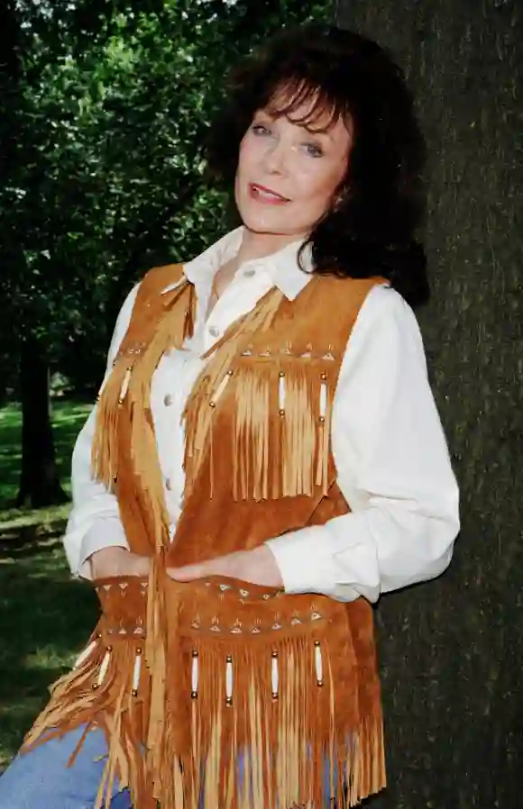 UNITED  STATES  -  AUGUST  01:    Loretta  Lynn

DMI/The  LIFE  Picture  Collection

Special  Instru