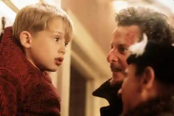 Macaulay Culkin, Daniel Stern and Joe Pesci in "Kevin - Home Alone"