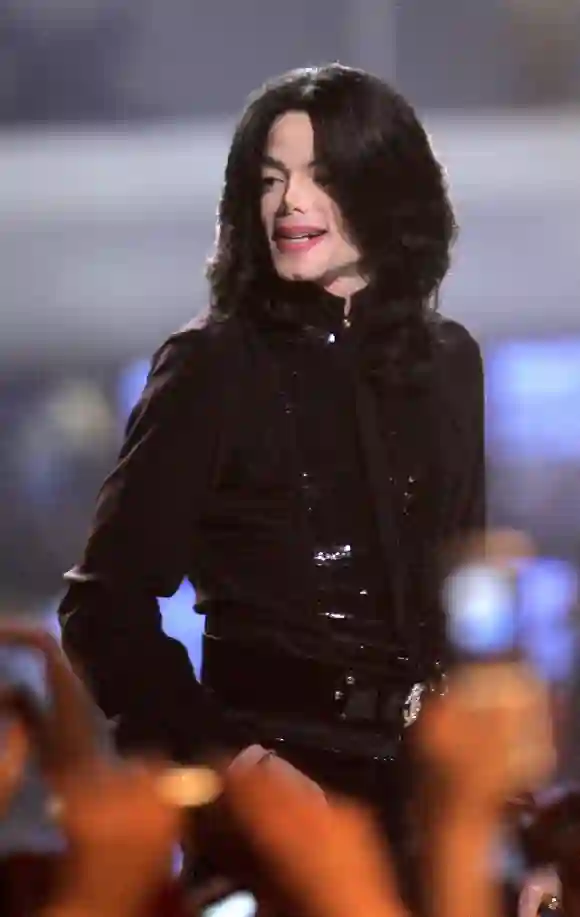 Michael Jackson at the World Music Awards in 2006