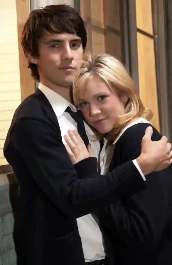 Milo Ventimiglia and Brittany Snow in 'American Dreams'