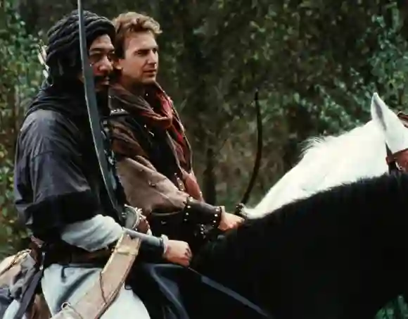 Morgan Freeman alias "Azeem" y Kevin Costner alias "Robin Hood" en "Robin Hood: Rey de los ladrones"