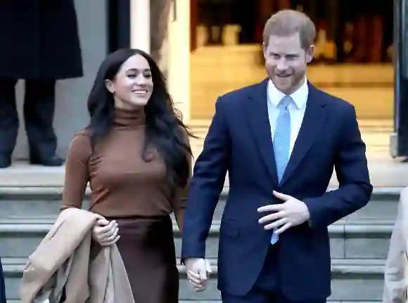 Prince Harry & Duchess Meghan Could Visit UK Again Sooner Than Expected September 2021 Princess Diana event ceremony royal family reunion