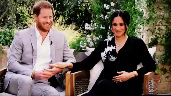 Le prince Harry et Meghan, le duc et la duchesse de Sussex, dans une scène de leur entretien avec Oprah Winfrey, Oprah with Meghan and Harry : A Primetime Special.