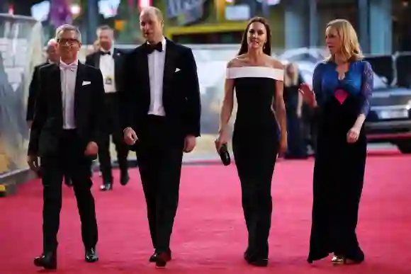 Prince William Kate Middleton Top Gun Maverick London UK premiere Tom Cruise Jennifer Connelly pictures photos dress 2022