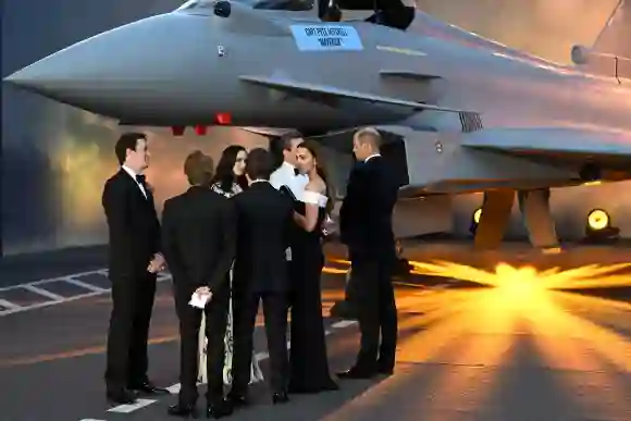 Prince William Kate Middleton Top Gun Maverick London UK premiere Tom Cruise Jennifer Connelly pictures photos dress 2022