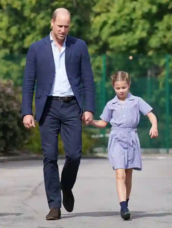 Le prince George, la princesse Charlotte et le prince Louis entrent à l'école Lambrook