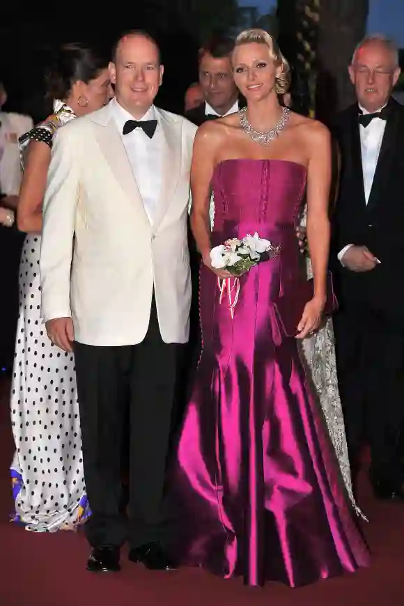 Otra princesa que se robó el espectáculo a través de su vestido rosado de sirena fue la princesa  Charlene de Mónaco, quien bailó con su esposo, el príncipe Alberto, y dejó a todos queriendo ver más de la princesa.