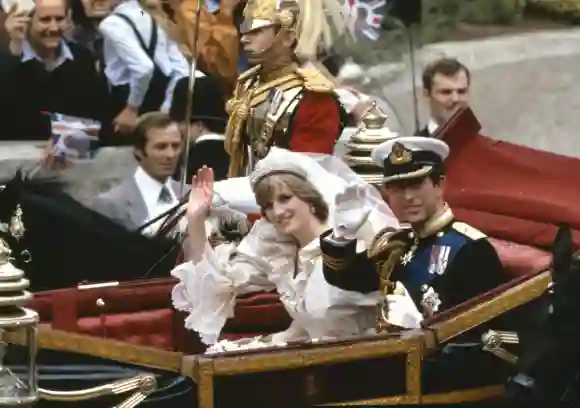 Mariage du Prince et de la Princesse de Galles (Lady Diana Spencer) 29 juillet 1981