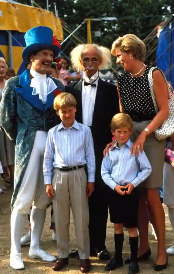 La princesa Diana con sus dos hijos en el circo