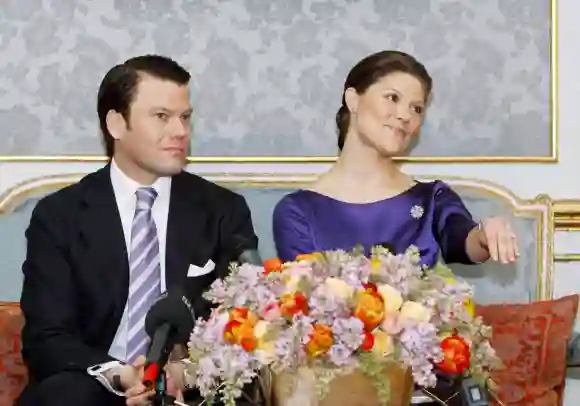 Swedish royal family tradition crown princess Victoria of Sweden king queen family royal castle Stockholm engagement Victoria Daniel happy in love