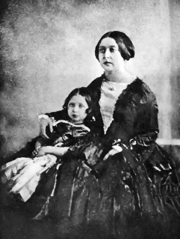 Queen Victoria and the Princess Royal, daguerreotype ca. 1844. first photograph portrait