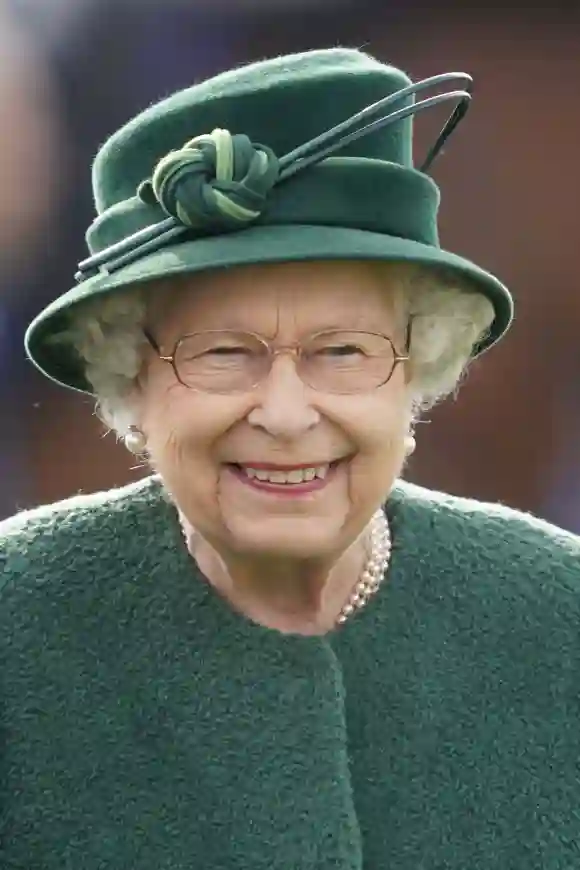 Queen Elizabeth II in a green dress