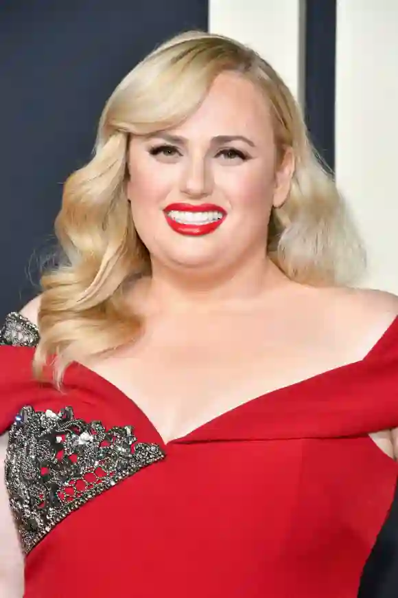 Rebel Wilson attends the premiere of Fox Searchlights' "Jojo Rabbit"