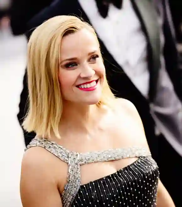 Reese Witherspoon revela los libros que más la influenciaron, ¡y por qué!