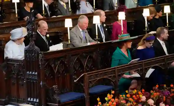 Durante la ceremonia había un asiento vacío al frente, junto al príncipe Guillermo y frente a la reina Isabel. Algunos medios sospechaban que era en honor a la difunta princesa Diana, mientras que otros sospechaban que era para no bloquear la vista de la reina Isabel.